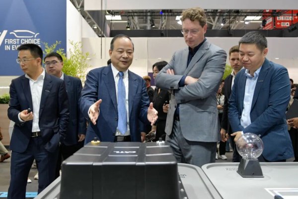 信德 大力“赌”出1.8万亿，曾毓群还没吃饱